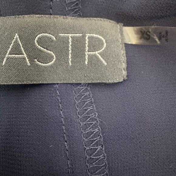 ASTR Navy Blue Lace Trim Shift Dress Womens XS‎ - Picture 4 of 7